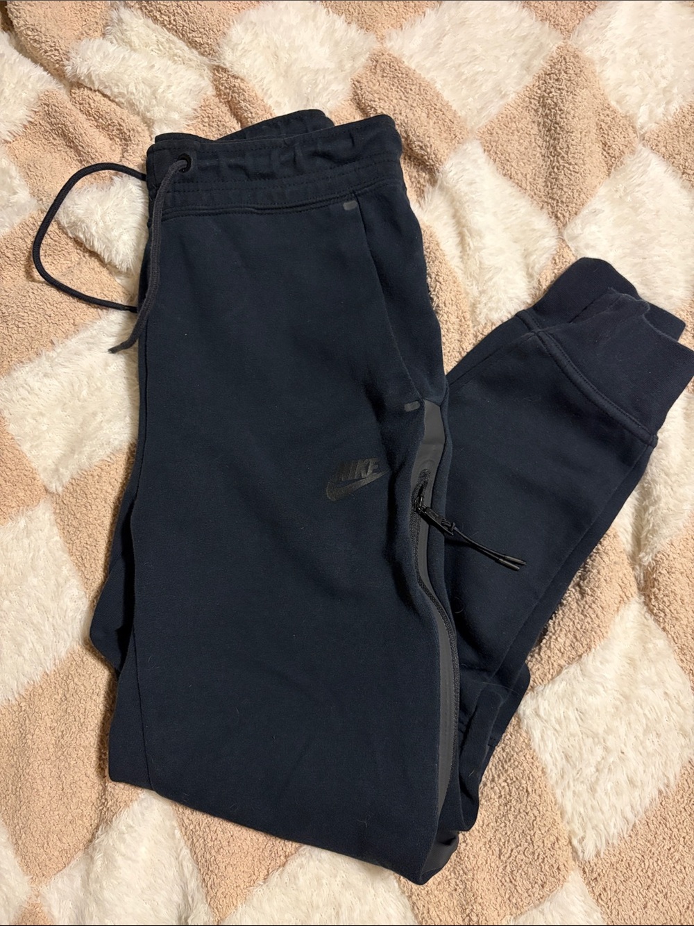 Nike women’s Black tech Jogger Sweatpants XS